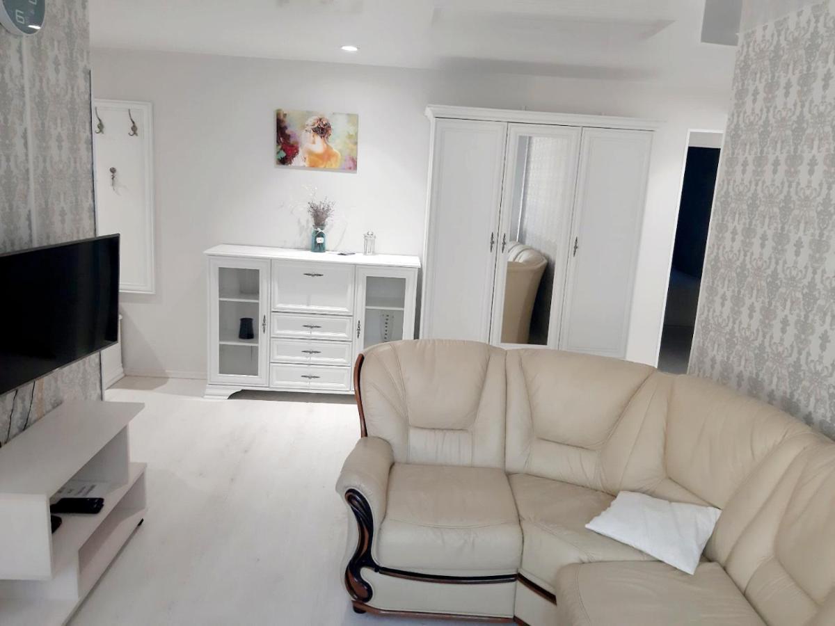 Appartment New In Center Mogilev Bagian luar foto
