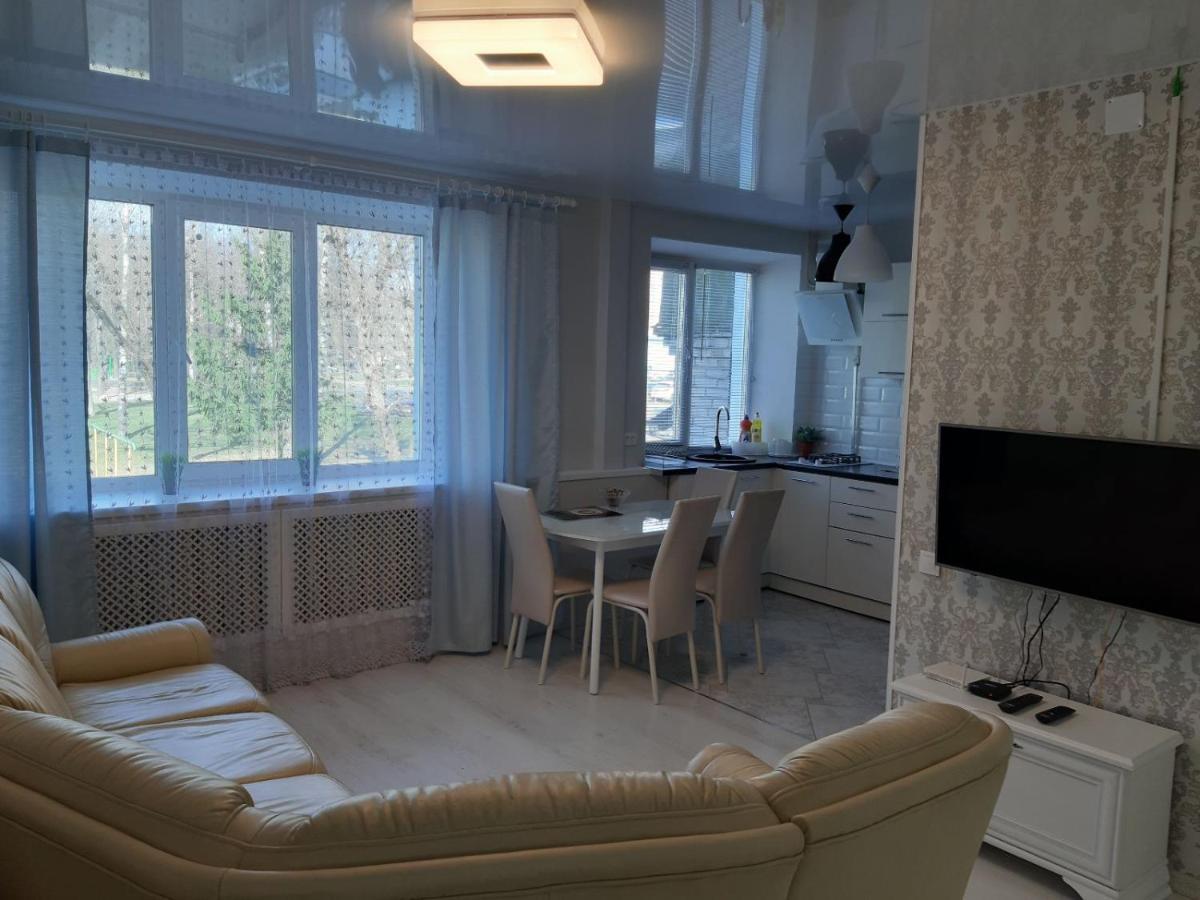 Appartment New In Center Mogilev Bagian luar foto