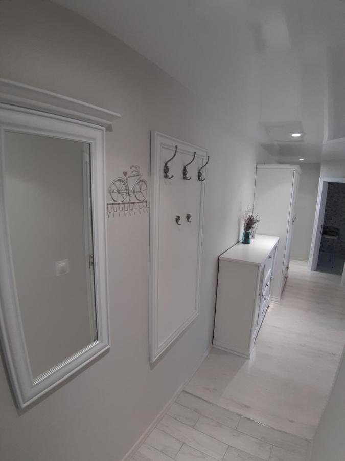 Appartment New In Center Mogilev Bagian luar foto